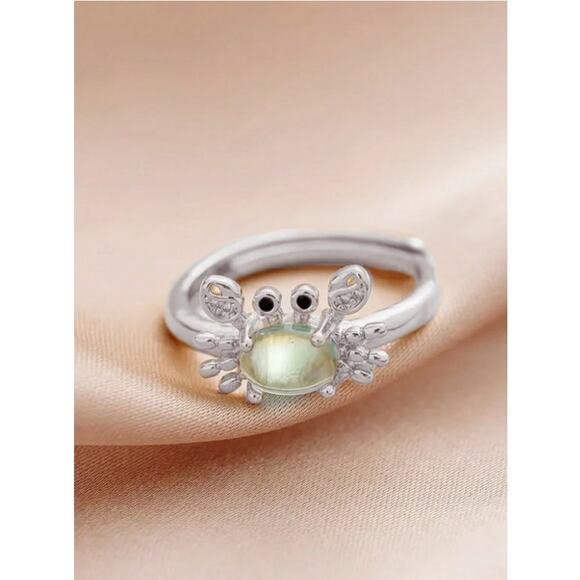 Silver Crab Ring with Green Cat Eye Gemstone – Adjustable Ocean Crystal Accents - Picture 2 of 3